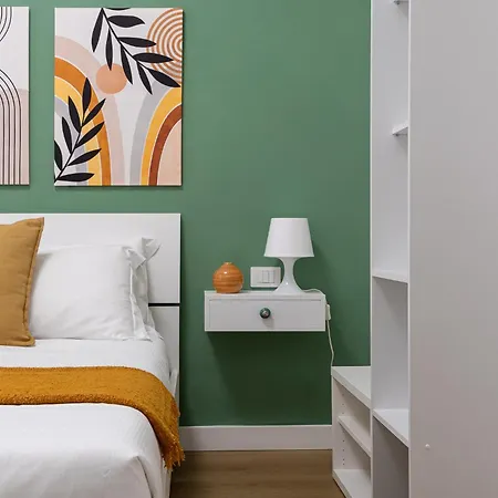 Cozy Apartment-20 Minutes Walk To The Colosseum Apartment