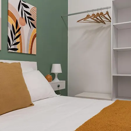 Cozy Apartment-20 Minutes Walk To The Colosseum * Rome
